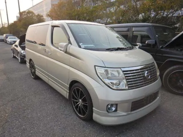 Nissan elgrand z0e4xqaxywxkxuisos0fn