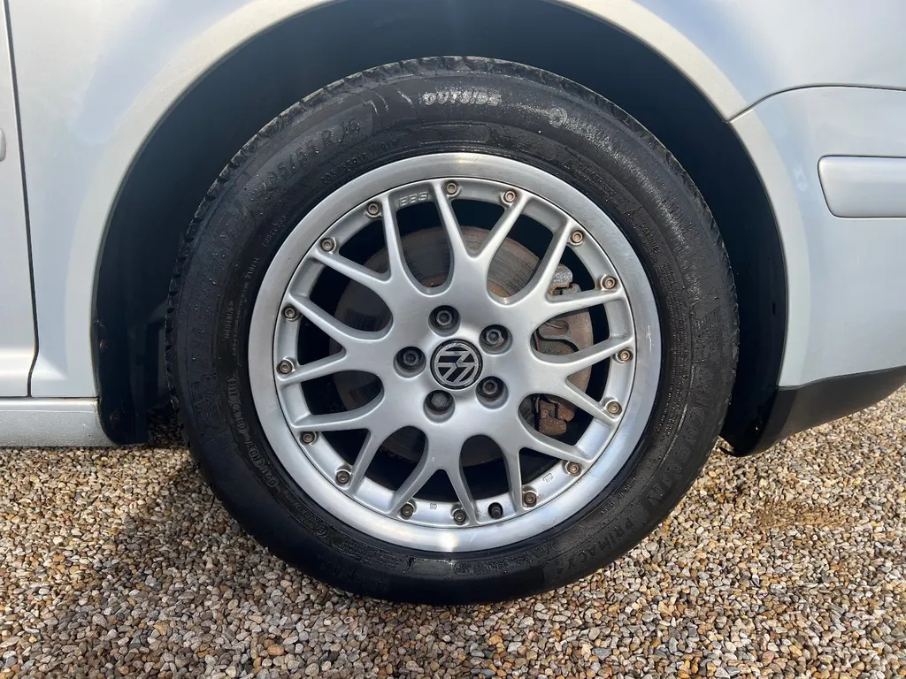 Volkswagen golf bzm4vkolmgwzbsmioph5b