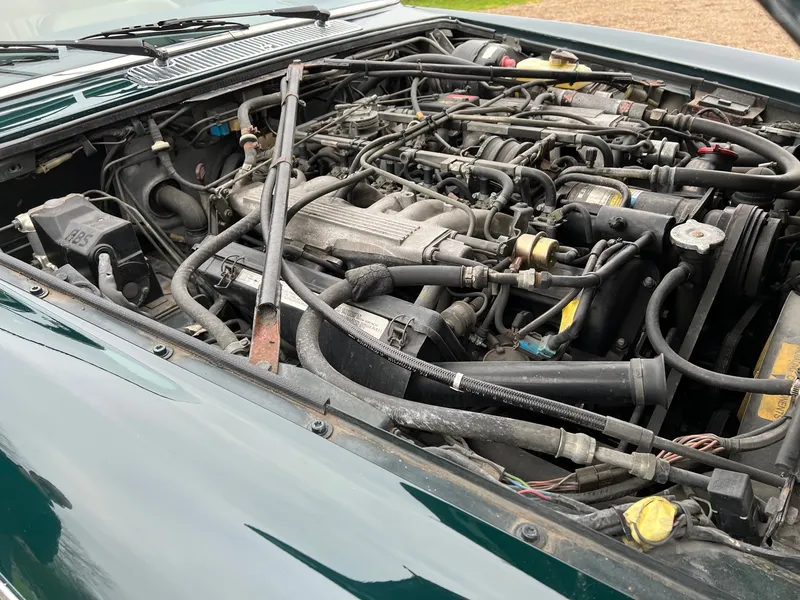 Daimler double six 5.3 urdxo584va4eyp047howl