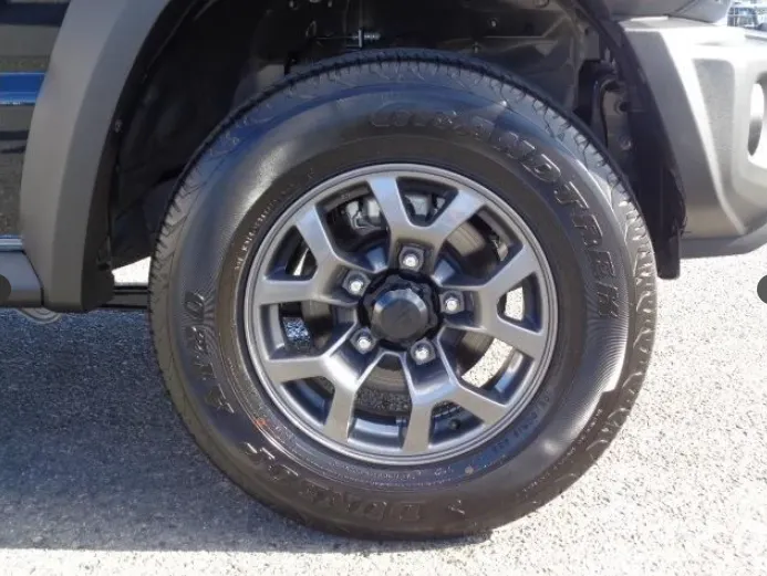 Suzuki jimny 6kezlu2xamoffep26 yi8