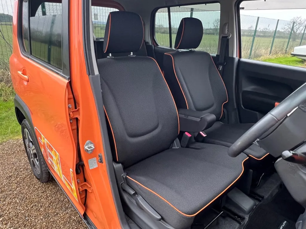 Suzuki hustler ux1hwedxnsialx55wzsyr