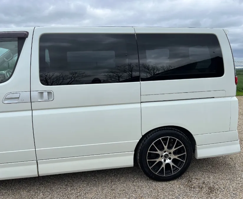 Nissan elgrand  7brnhdf5j0fcnstp6trsp