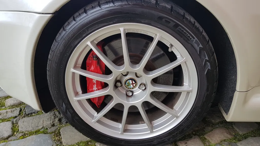 Alfa romeo 147 oo5dn3ig9fc1kgv94po5n