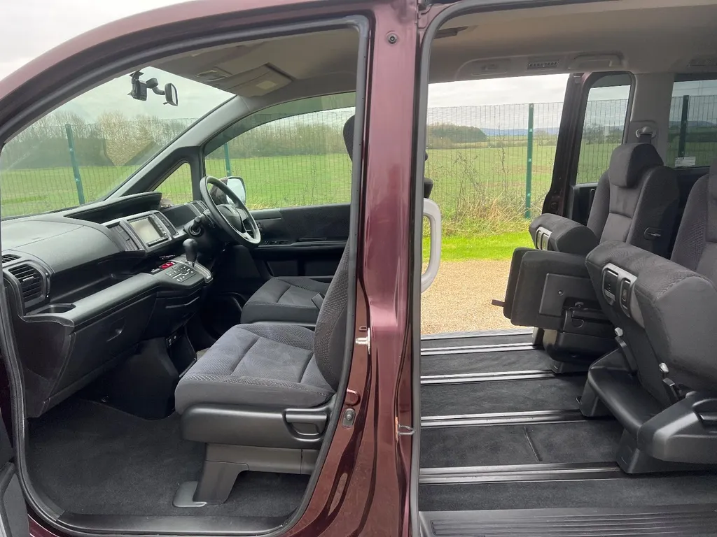 Honda stepwagon  al7qsz7qzrtfci3n20uja