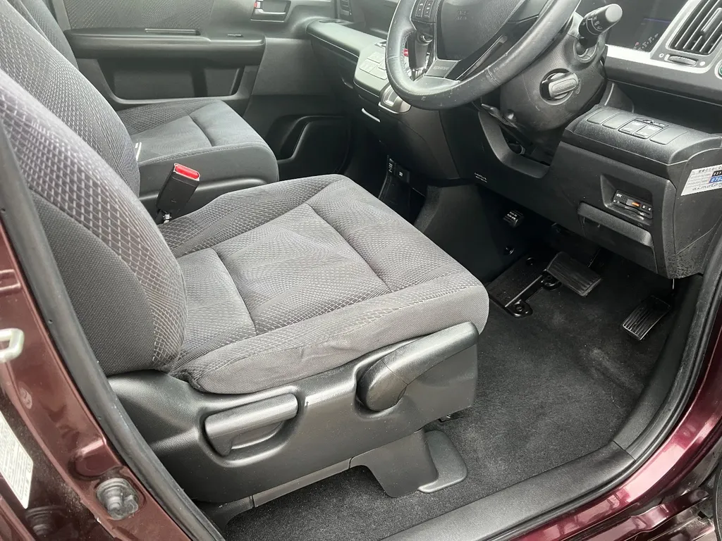Honda stepwagon  hiqkfvbniaqb2oa c i3v