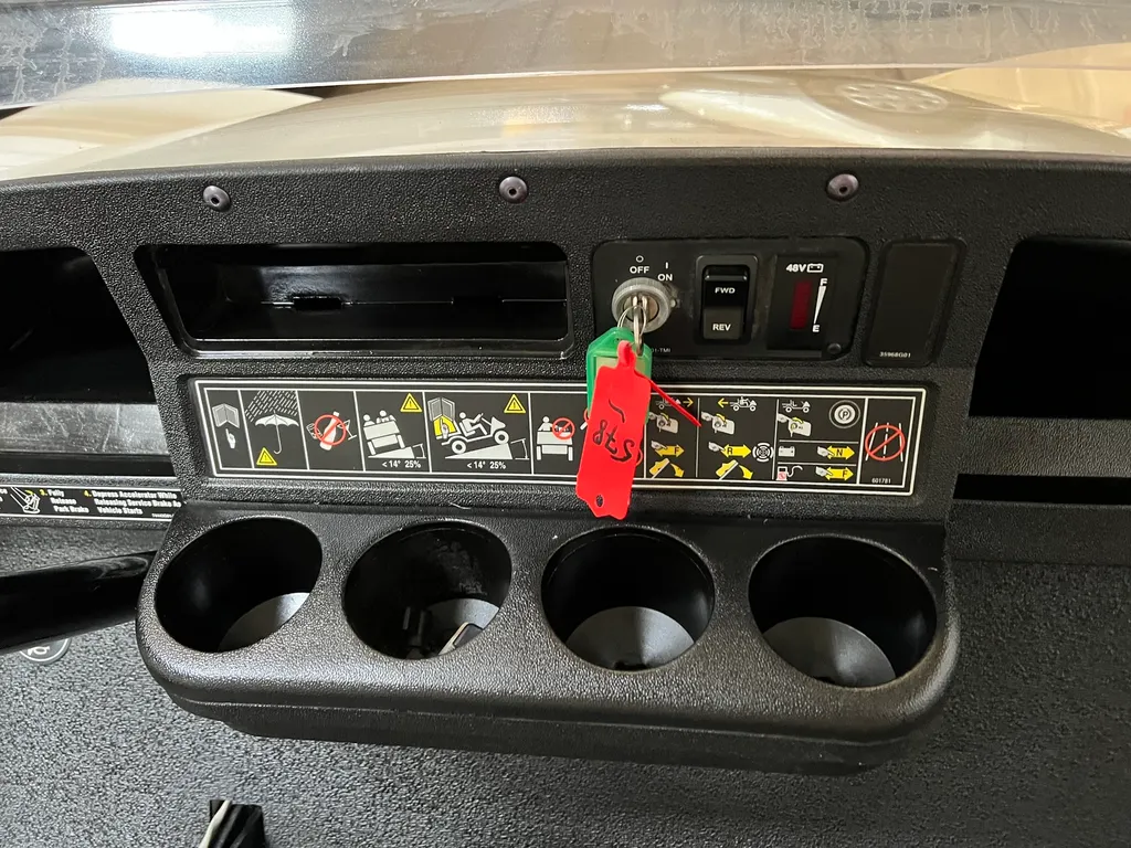 Cushman shuttle 6  czdjmu3sfjsmfq9hmpxro