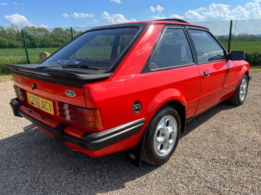 Ford escort xr3i oo6x2cr1rd sbt0bin6iq