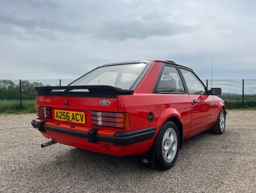 Ford escort xr3i i mxoigizdtvu7lh94d4r
