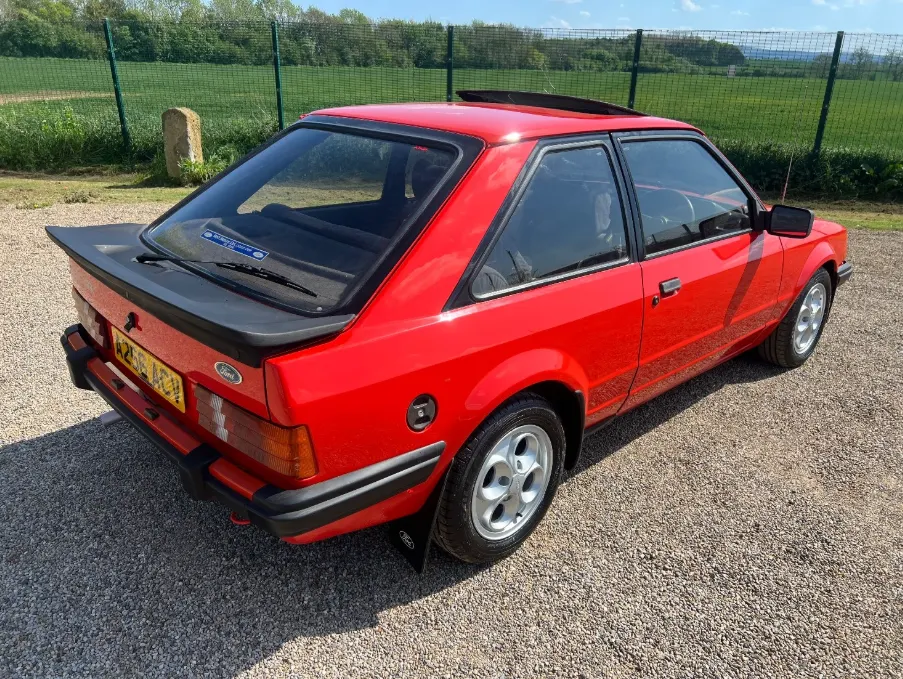 Ford escort xr3i x7sr2omotsv1ndzo8yie3