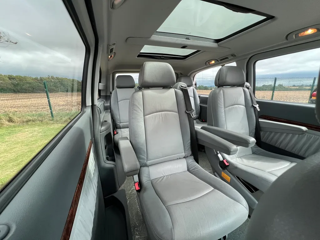 Mercedes benz v class v320 lwb 8vf6zjkbv1sqgdf8xywta