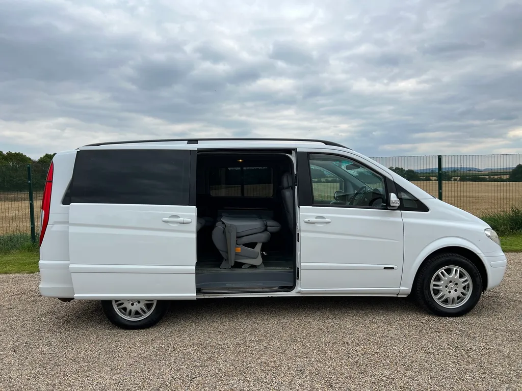 Mercedes benz v class v320 lwb e2diin0 xoayx9a4ofpsu