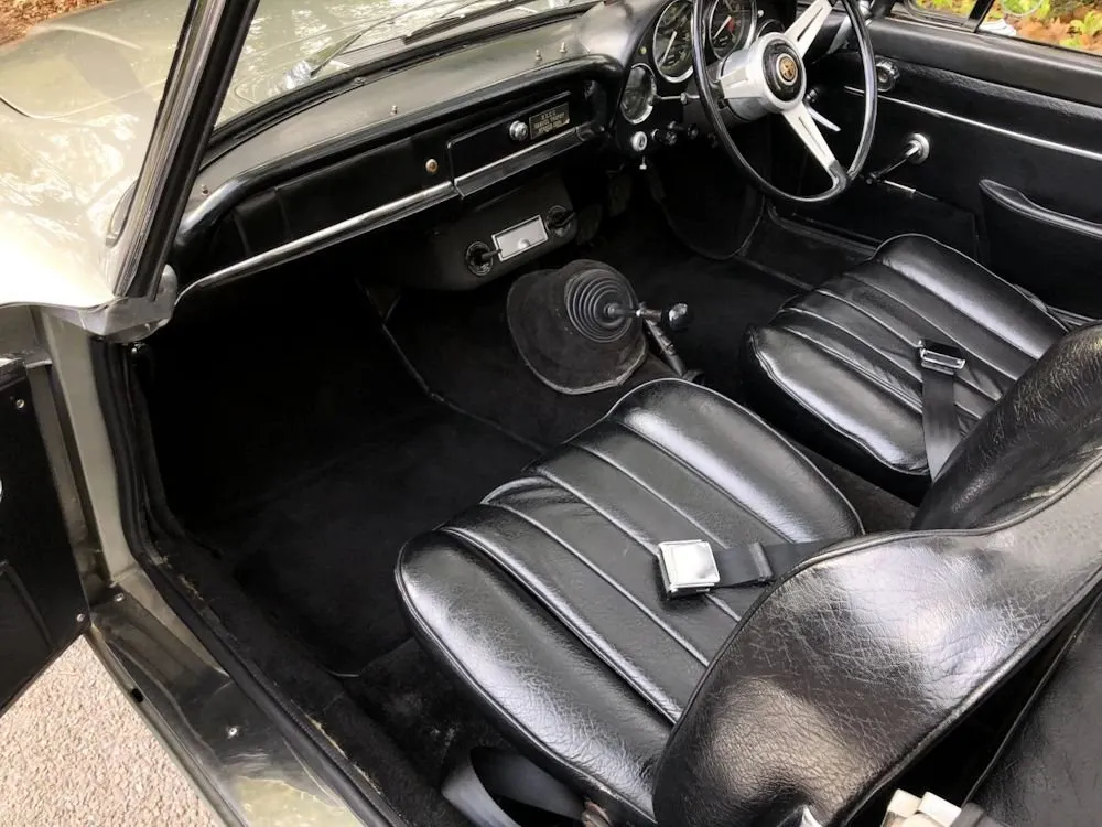 Alfa romeo 2600 spider 2gyzjsfxf6jdnltl8p kb