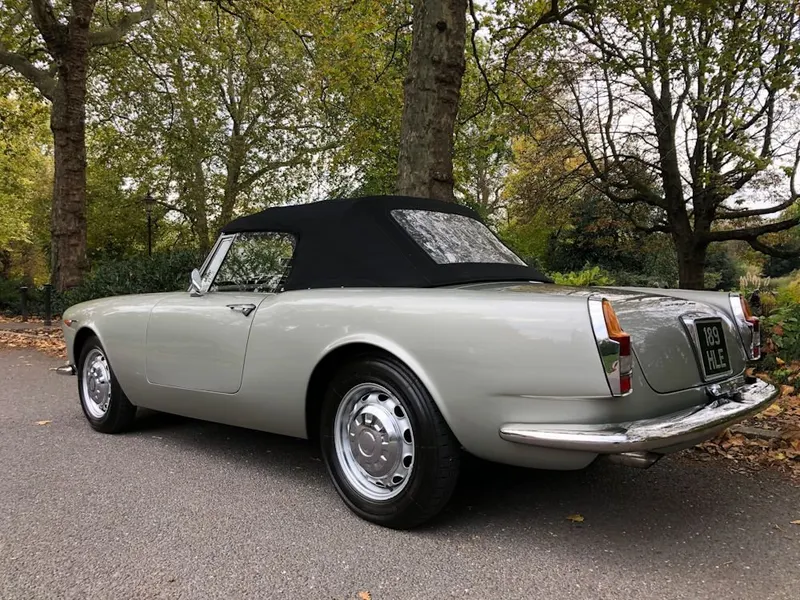 Alfa romeo 2600 spider zdyif5hlxtlwyqh3zw1m7