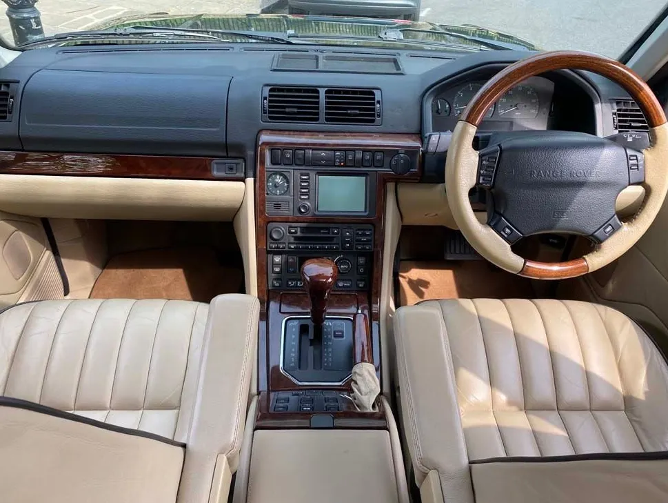 Land rover range rover nypxexb1yfike7sjed53c