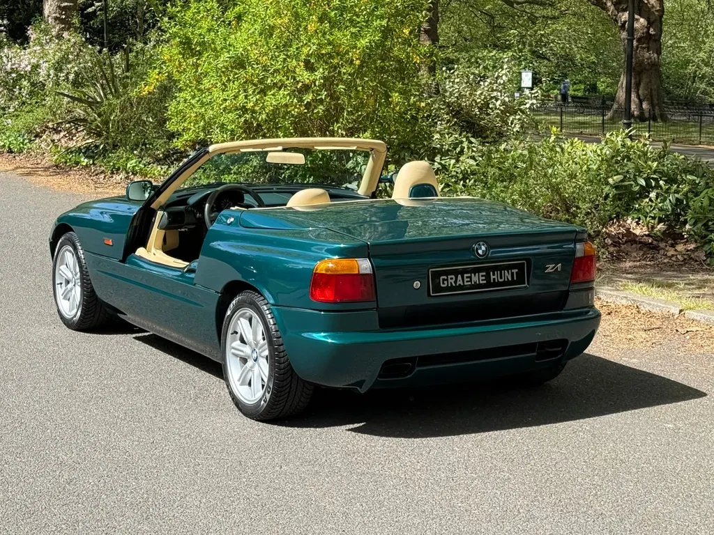 Bmw z1  hymldfxr8d3w3xbyyqbv