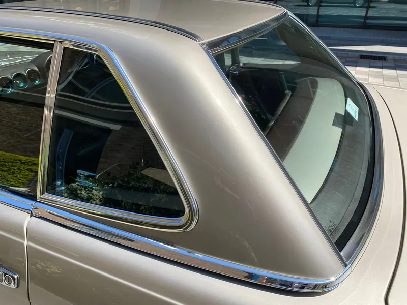 Mercedes benz sl series xkhg3vhxpycxwthwaewqi