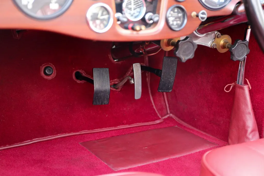 Lagonda m45  luju7vral l0jotjh3qk