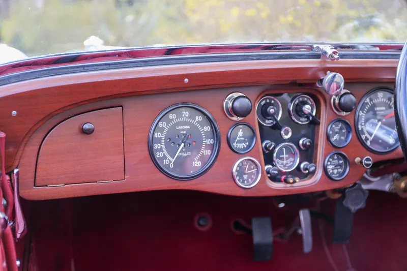 Lagonda m45 jku9qhxy217dkjqveougz
