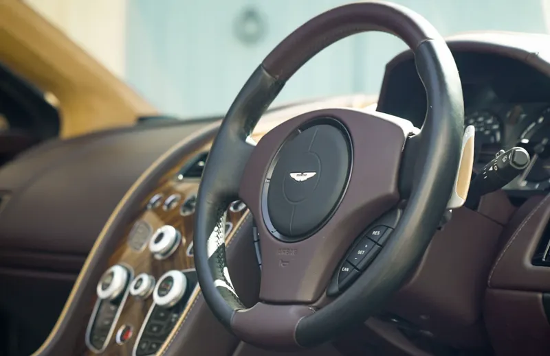 Aston martin db9 hbib91g7mipbxup q9 l8