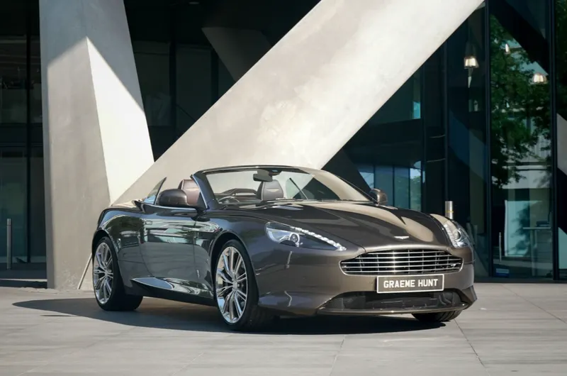 Aston martin db9 o6uespyc7uox7w9xgl5da