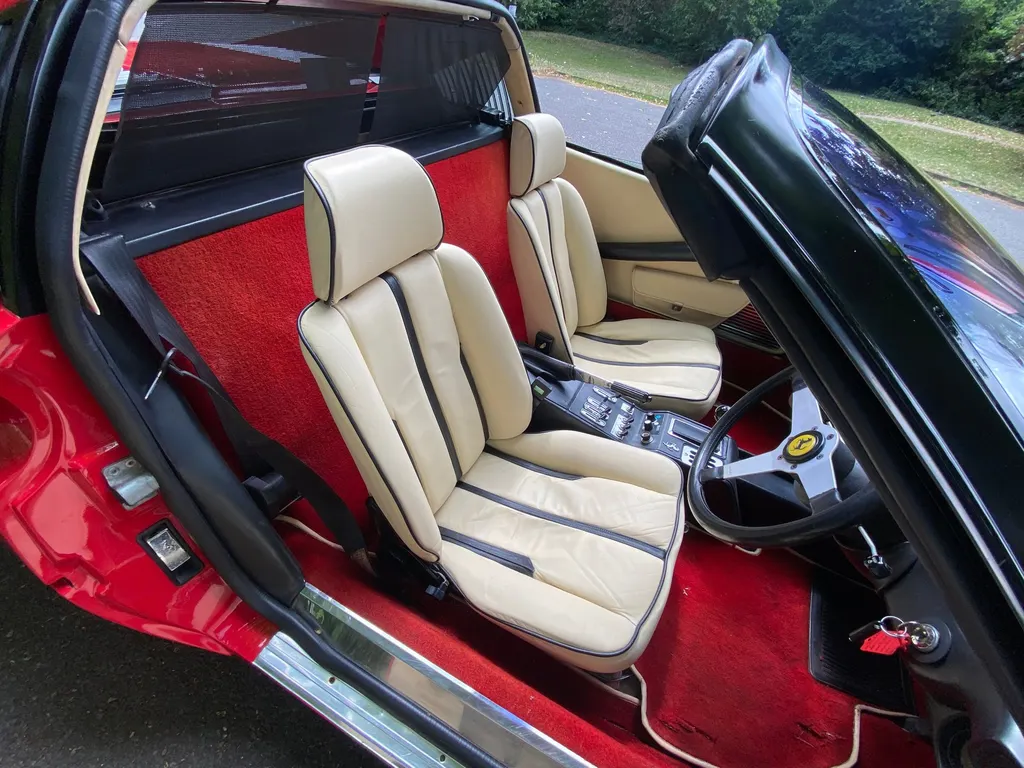 Ferrari 308 gts vtu0xyucjafjqiic sut1