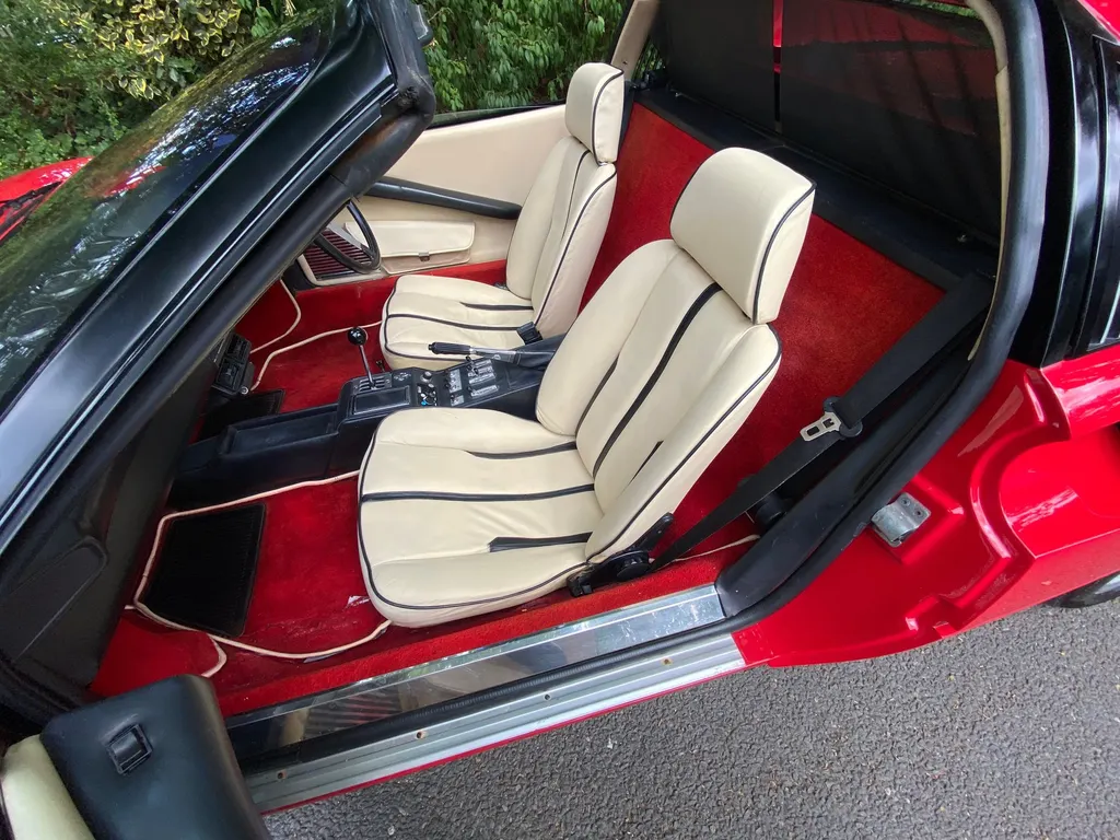Ferrari 308 gts ywkuiqrpd5nfsaqsel5oo