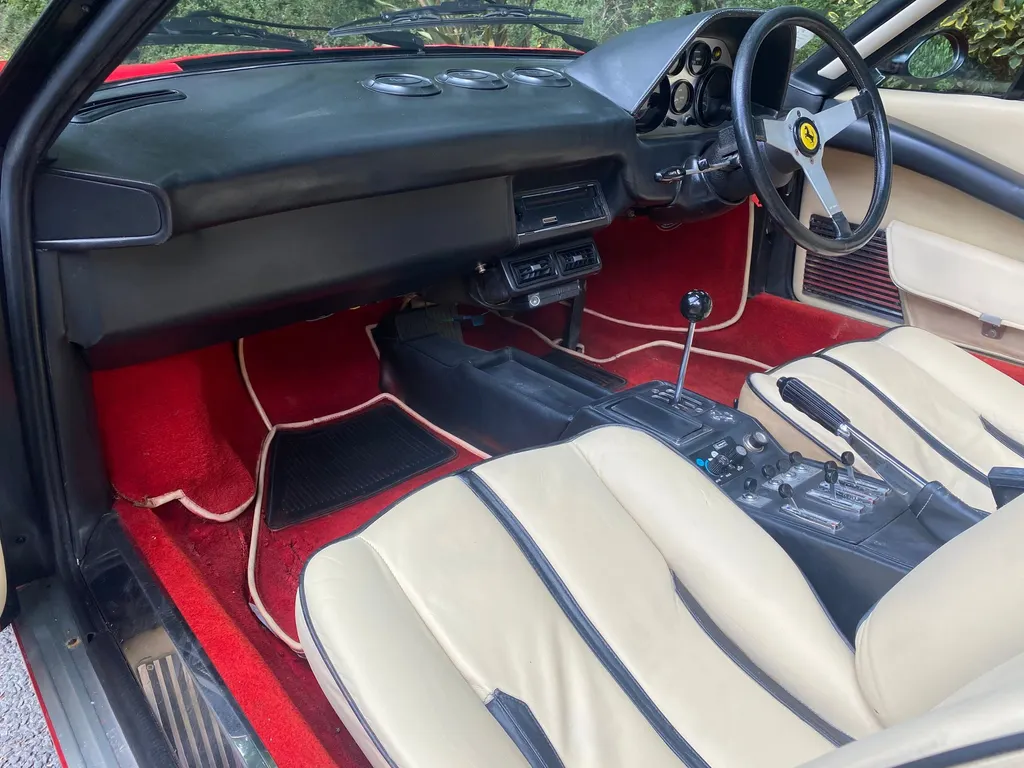 Ferrari 308 gts cj7a1qyz7scroyfkavs5i