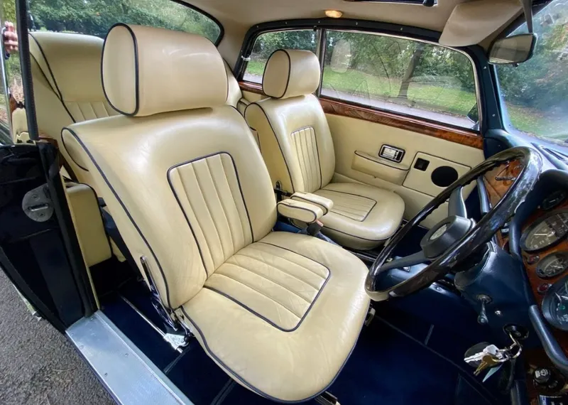 Bristol 411 xvajsdgb 7ecympez fjd