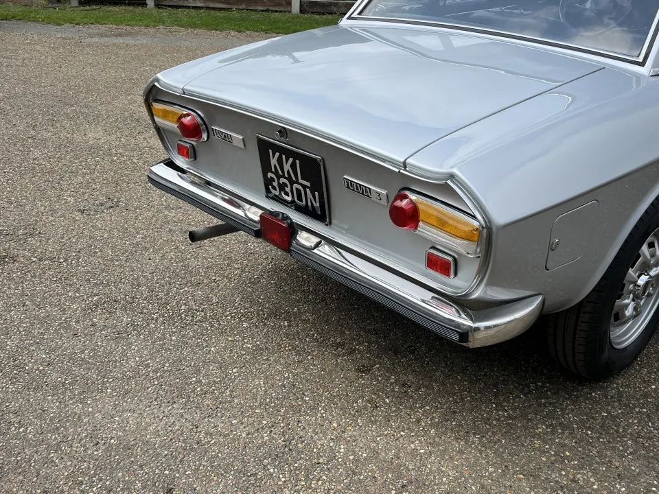Lancia fulvia r w7u39v1vcw8kiu mwkj