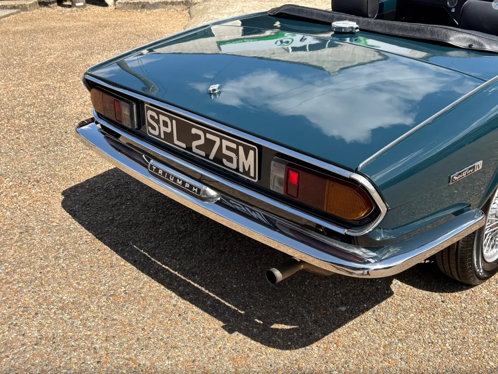 Triumph spitfire uf4nasbtzj6 eeek8lmuz