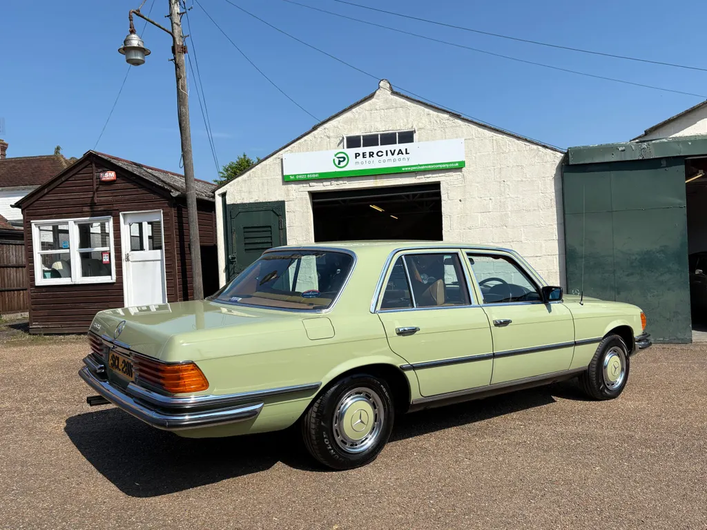 Mercedes benz 280s hr8wnzb  k581e23910ud