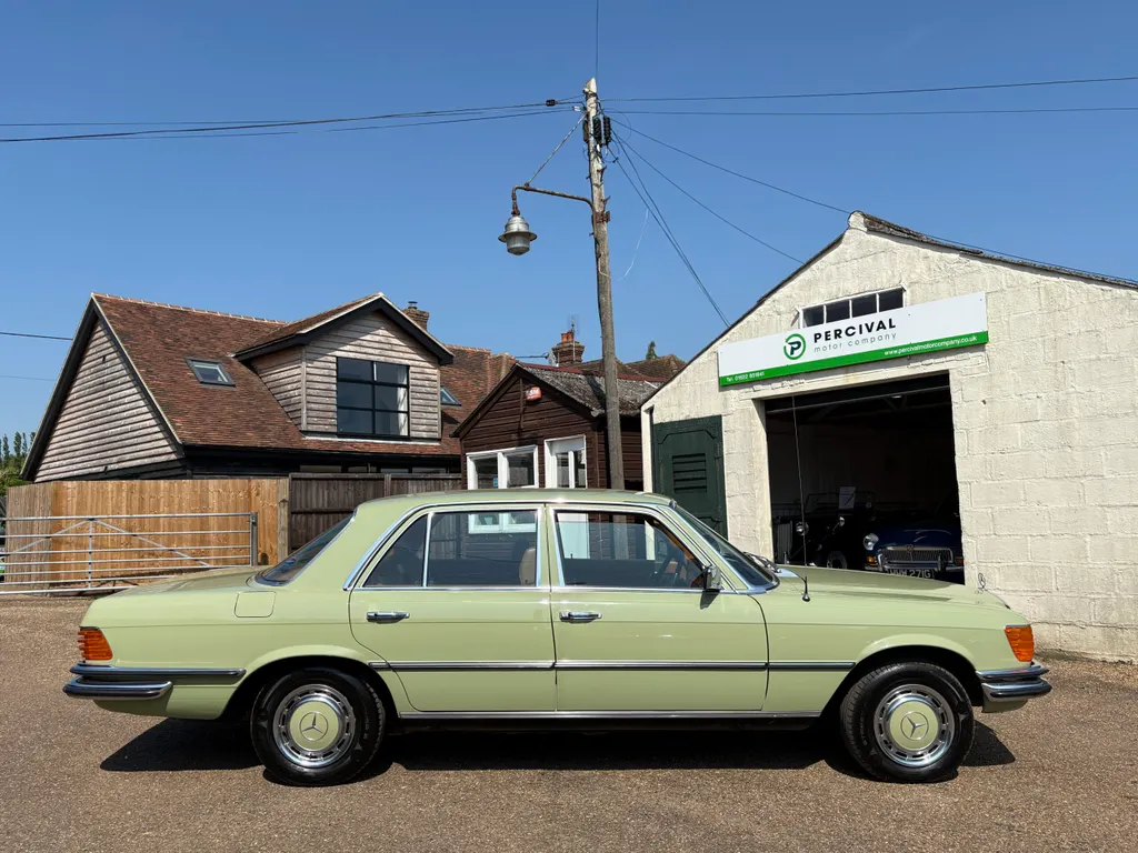 Mercedes benz 280s uw9xkmifdxwse7c7zf2z3