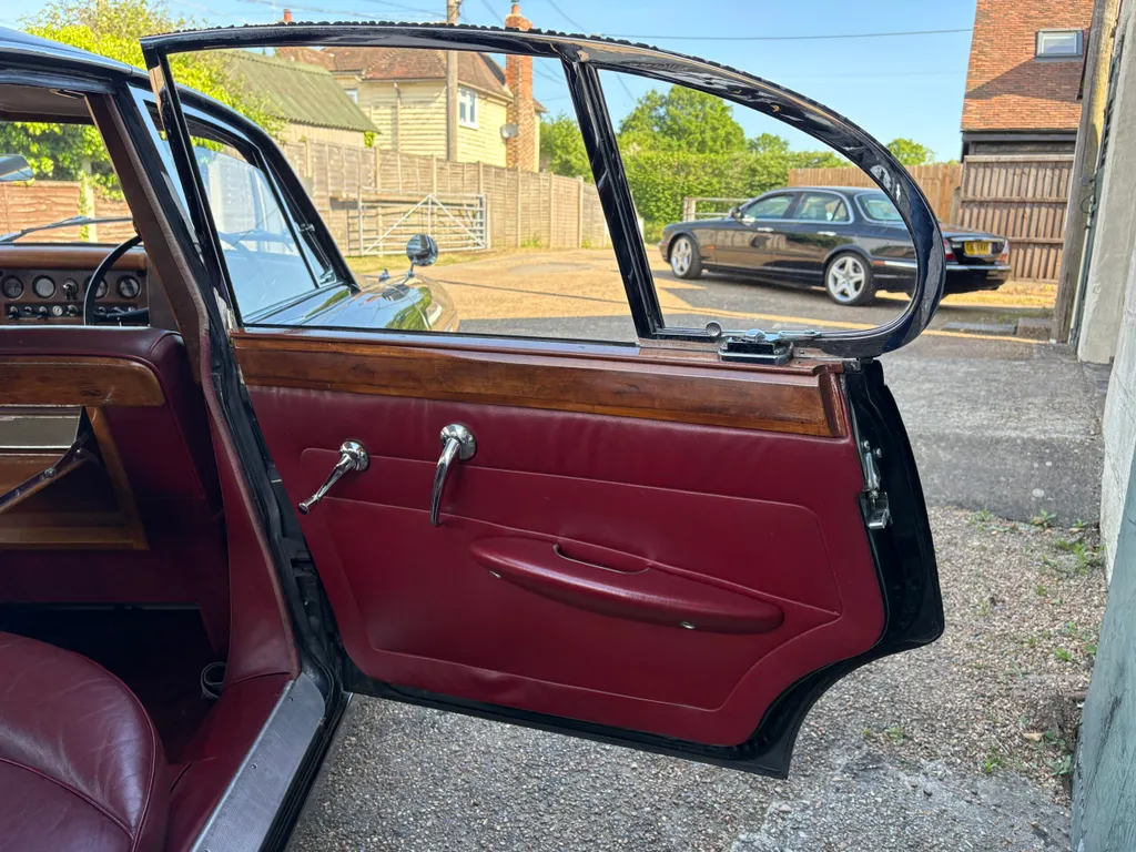 Jaguar mk10  5ypb4ppoaaonbsmeyfc0