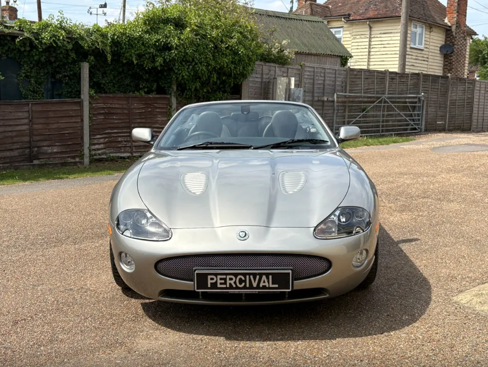 Jaguar xk8 f  igjppb89ywk625h16i