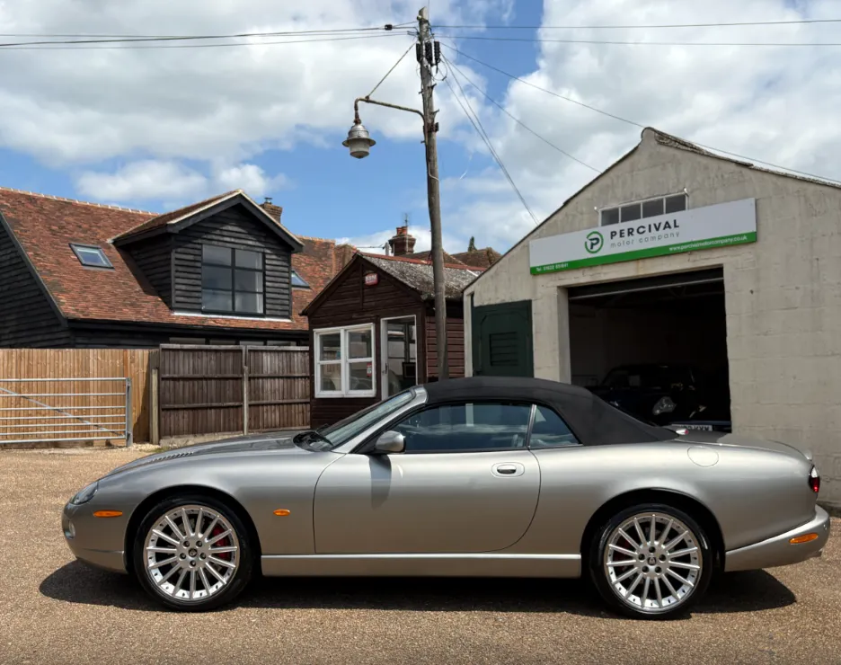 Jaguar xk8 ovva83enkhqpvvfybbikf