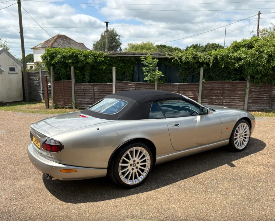 Jaguar xk8 qdwrsgexxwpnuptmirr7m