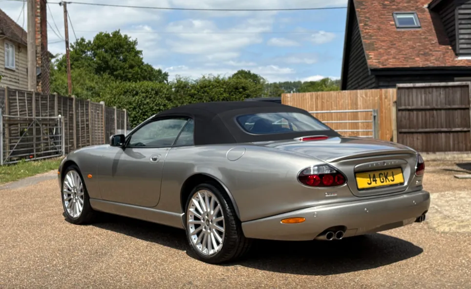 Jaguar xk8 zeqmbgtafqclvspf2q4do