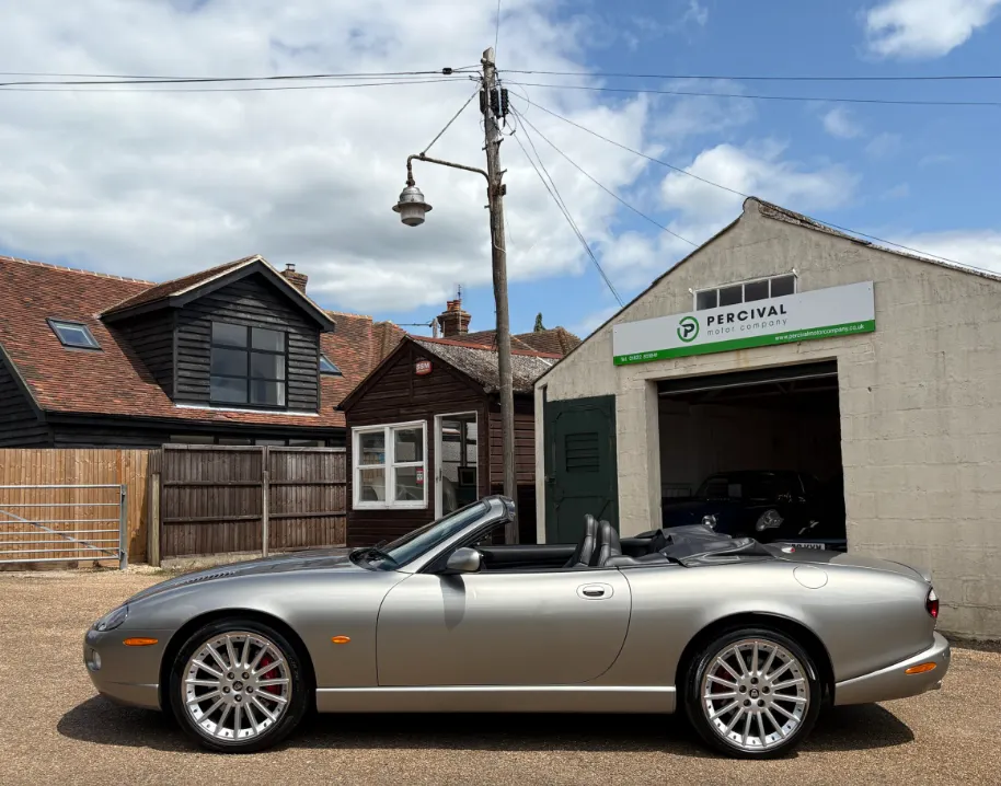 Jaguar xk8 x t2odb iljwgytc896hu