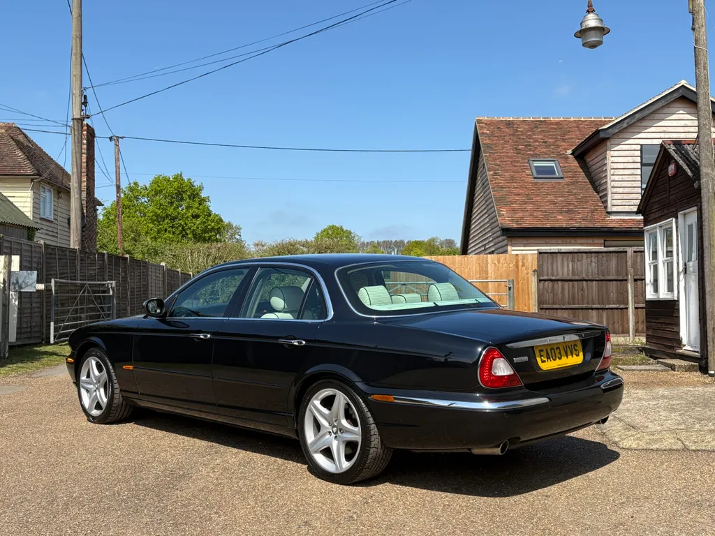 Jaguar xjr fz3xyboc6znq6v4vappsl