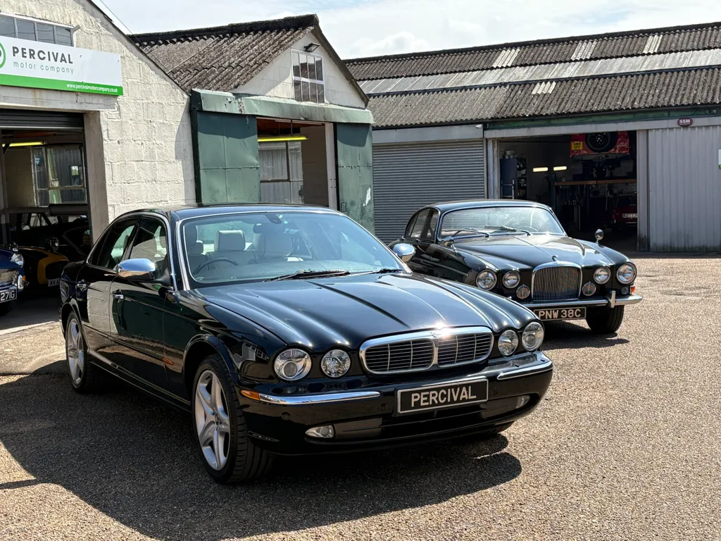 Jaguar xjr nq ejduiyjdewlcg7fkeb