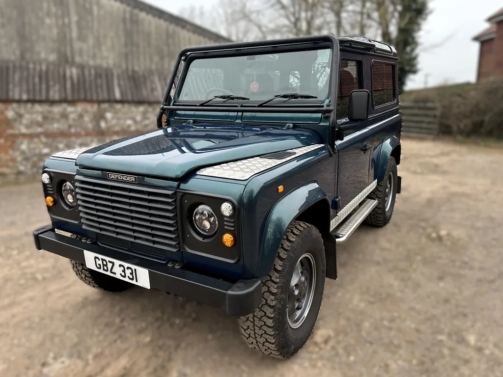Land rover defender 90 7a5hzol5g8qznat8bm7r6