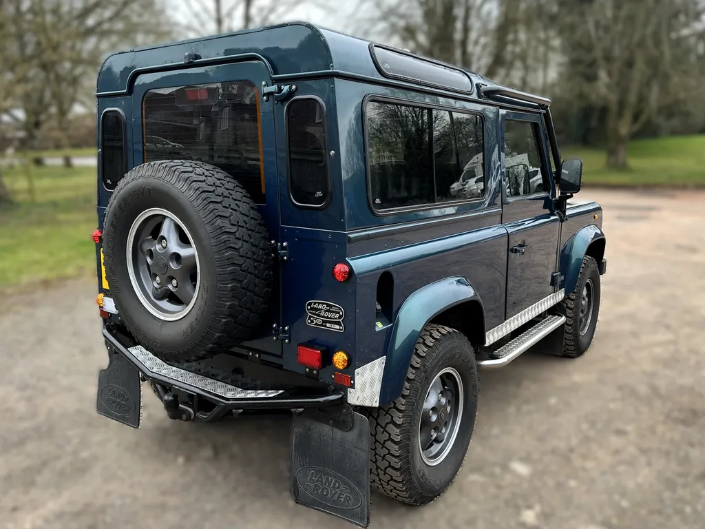 Land rover defender 90 entrceww udbkqtfhtcql