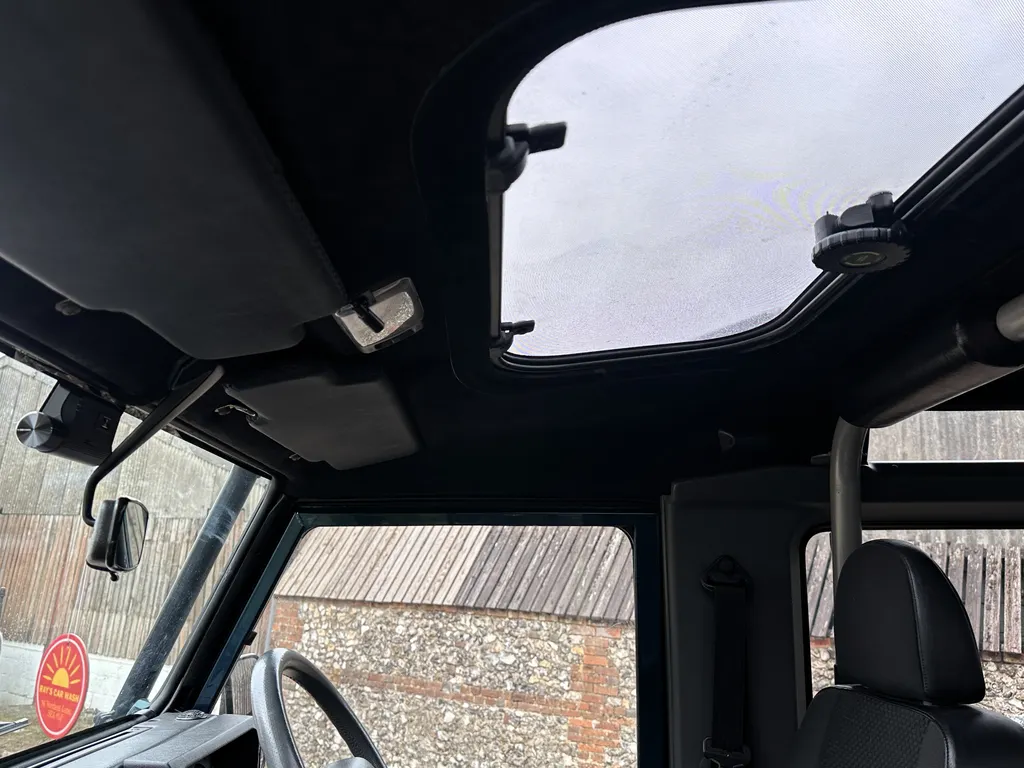 Land rover defender 90 ustzaqngvavhhqeijdmhw