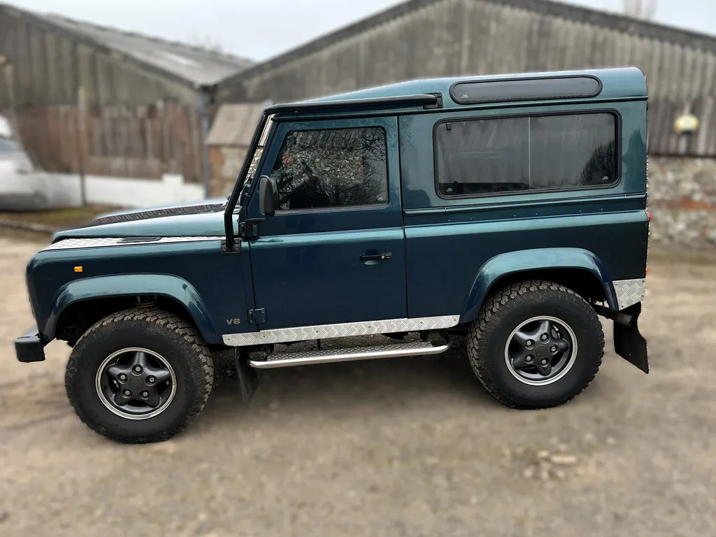 Land rover defender 90 wvnh3uur4nlx5weo7czqb