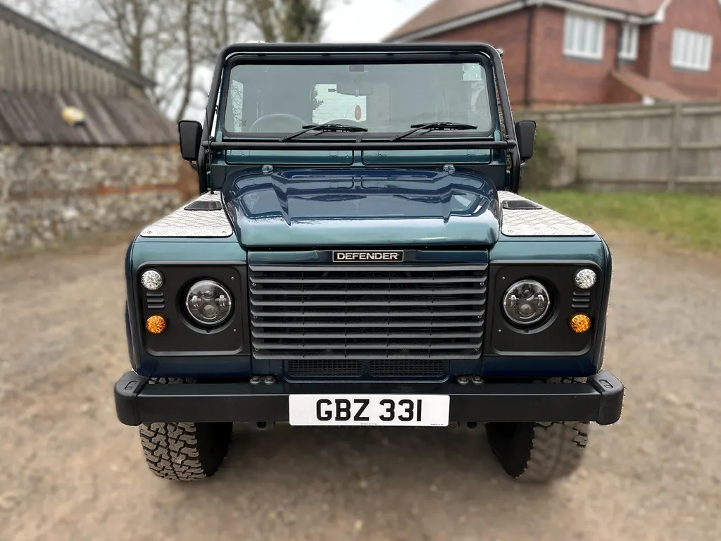 Land rover defender 90 hyfcpcovr373yxp5g pqm