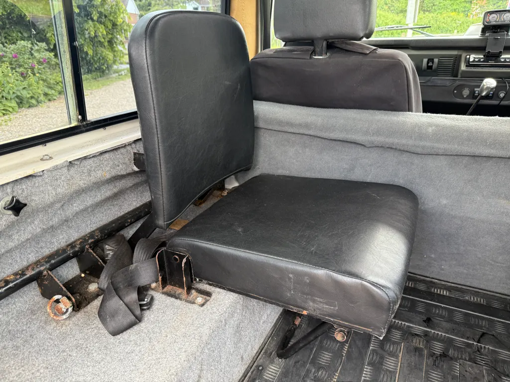 Land rover defender 90 7ukkz3hi3kqwo4gln036z