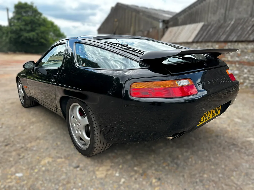 Porsche 928 lf0obo9cx2dfue9iv8alr