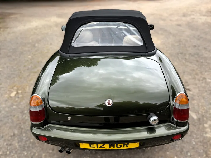 Mg roadster j21zhbe2kzgflpgyyah l