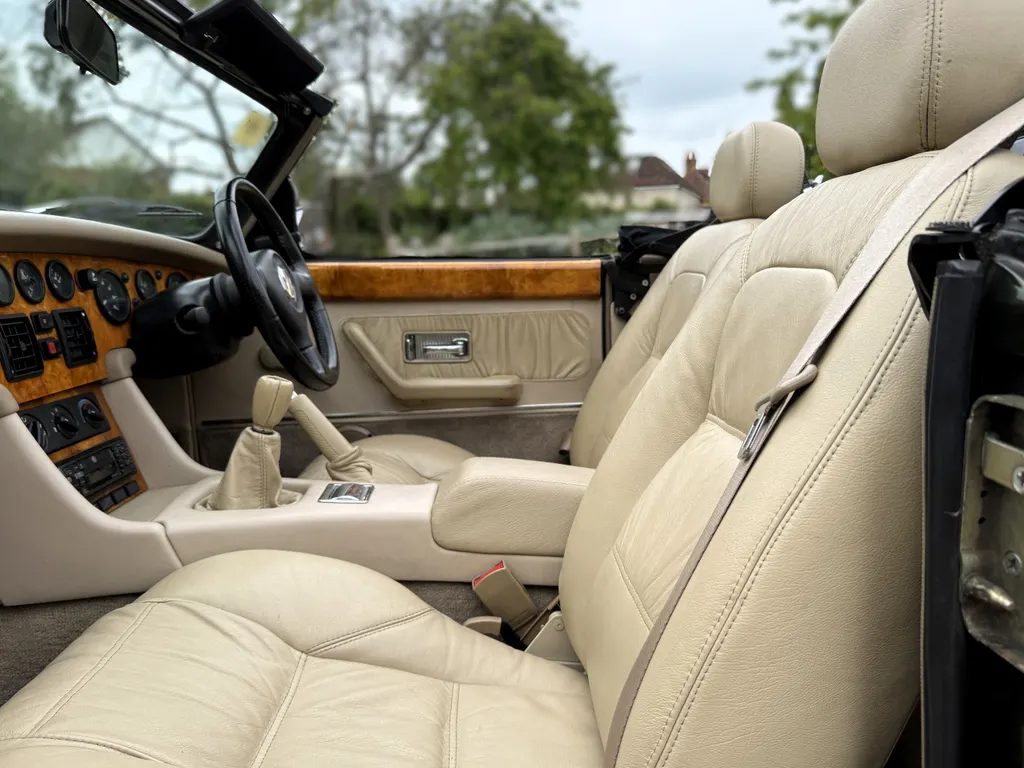 Mg roadster n0go7agqvtgd4wghrqnob
