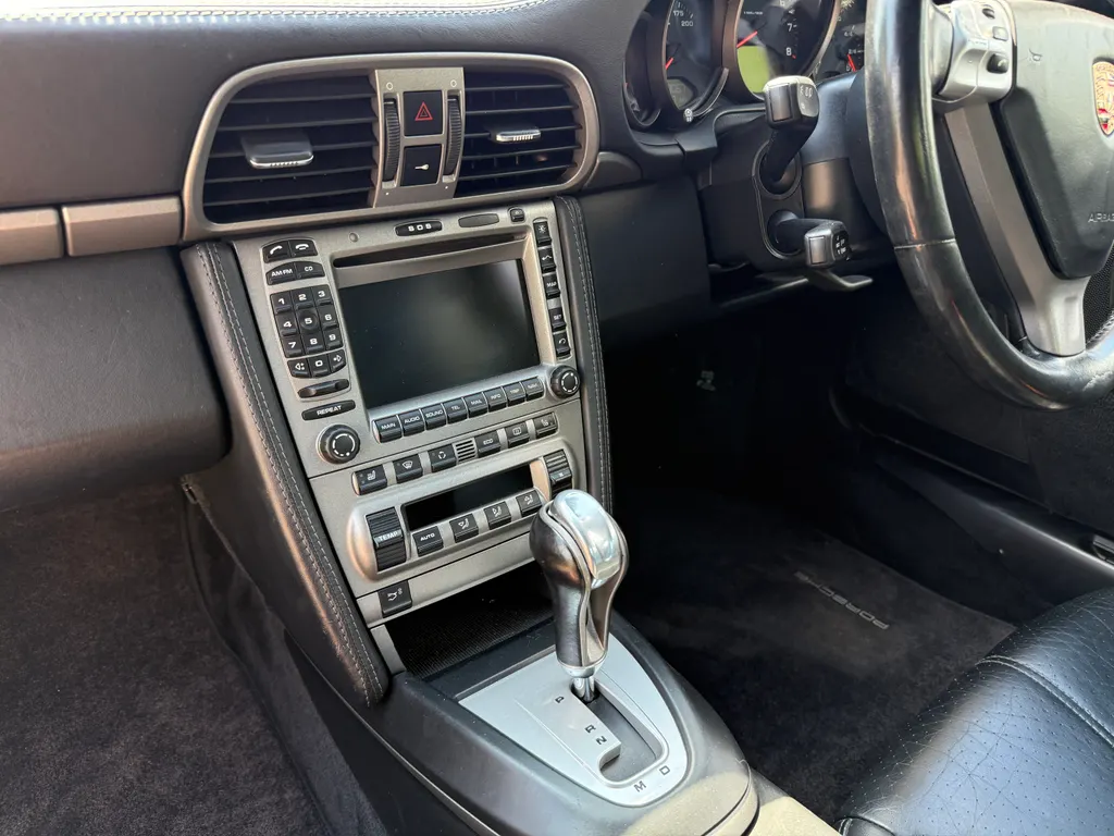 Porsche 911 eh16kxtd9w0ltdj4p1xx9